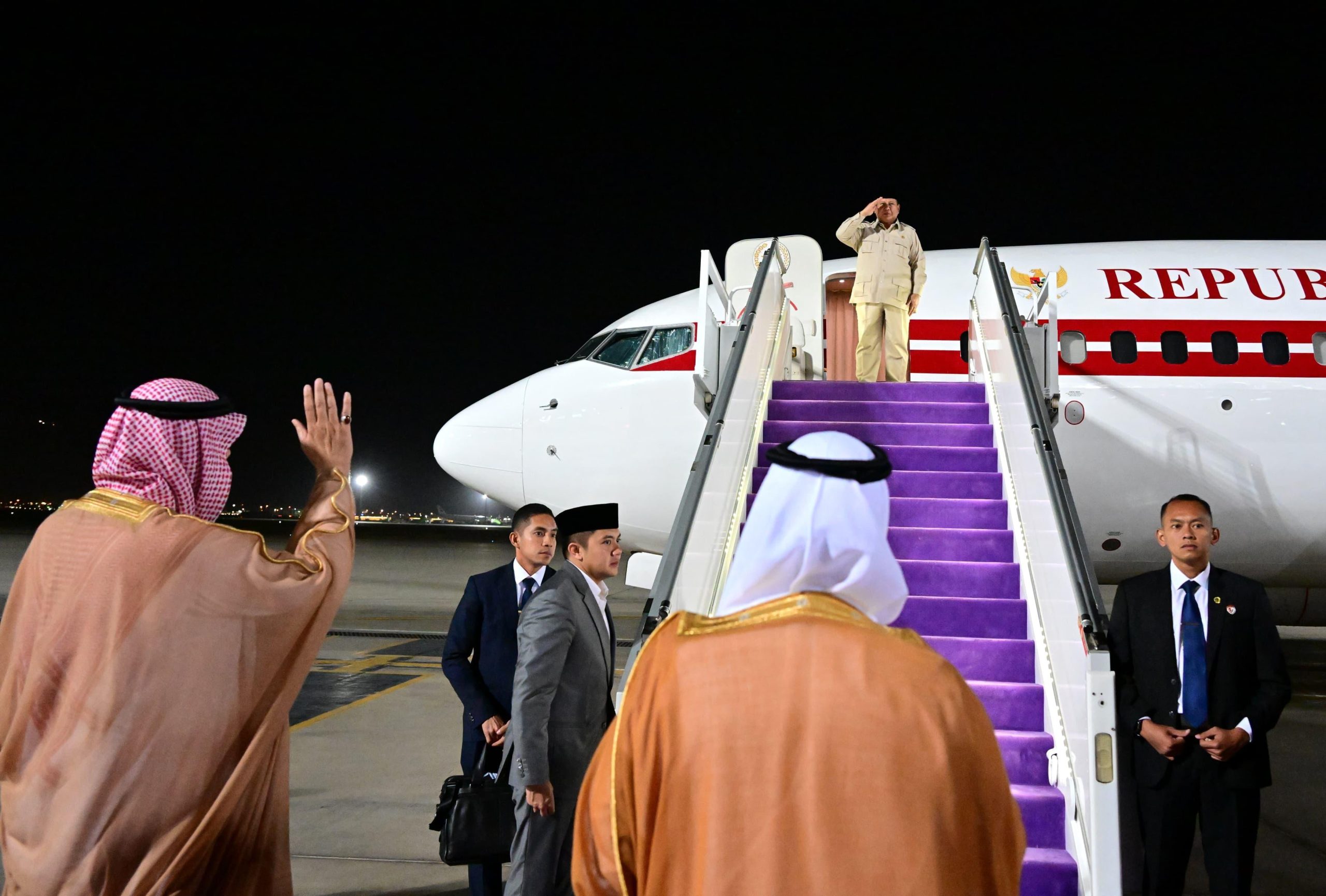 Presiden Prabowo Tinggalkan Arab Saudi Usai Kunjungan Kenegaraan untuk Lawatan Selanjutnya