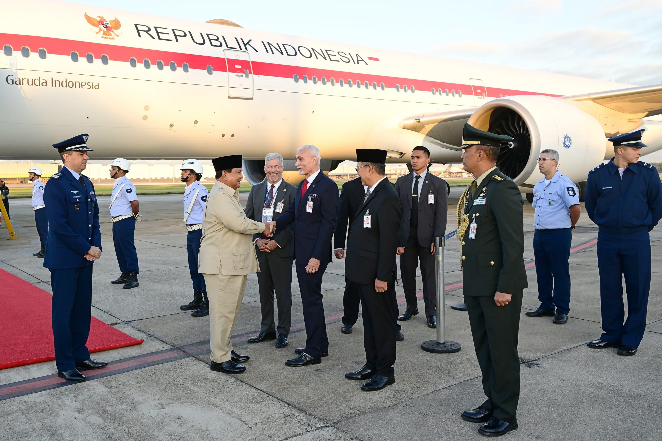 Presiden Prabowo Hadiri KTT BRICS di Rio de Janeiro dengan Sambutan Upacara Militer