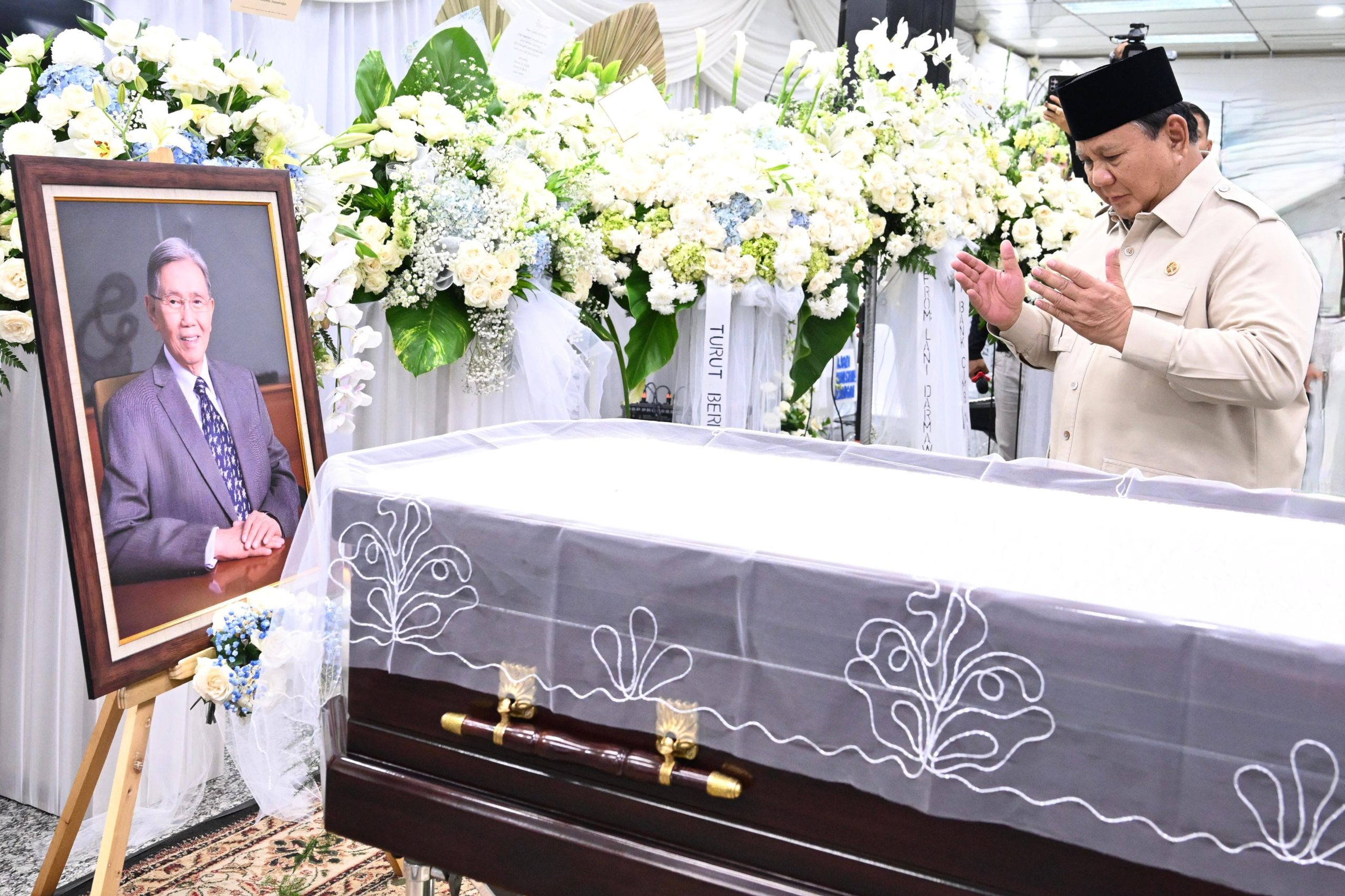 Prabowo: Indonesia Kehilangan Kwik Kian Gie, Putra Terbaik Bangsa