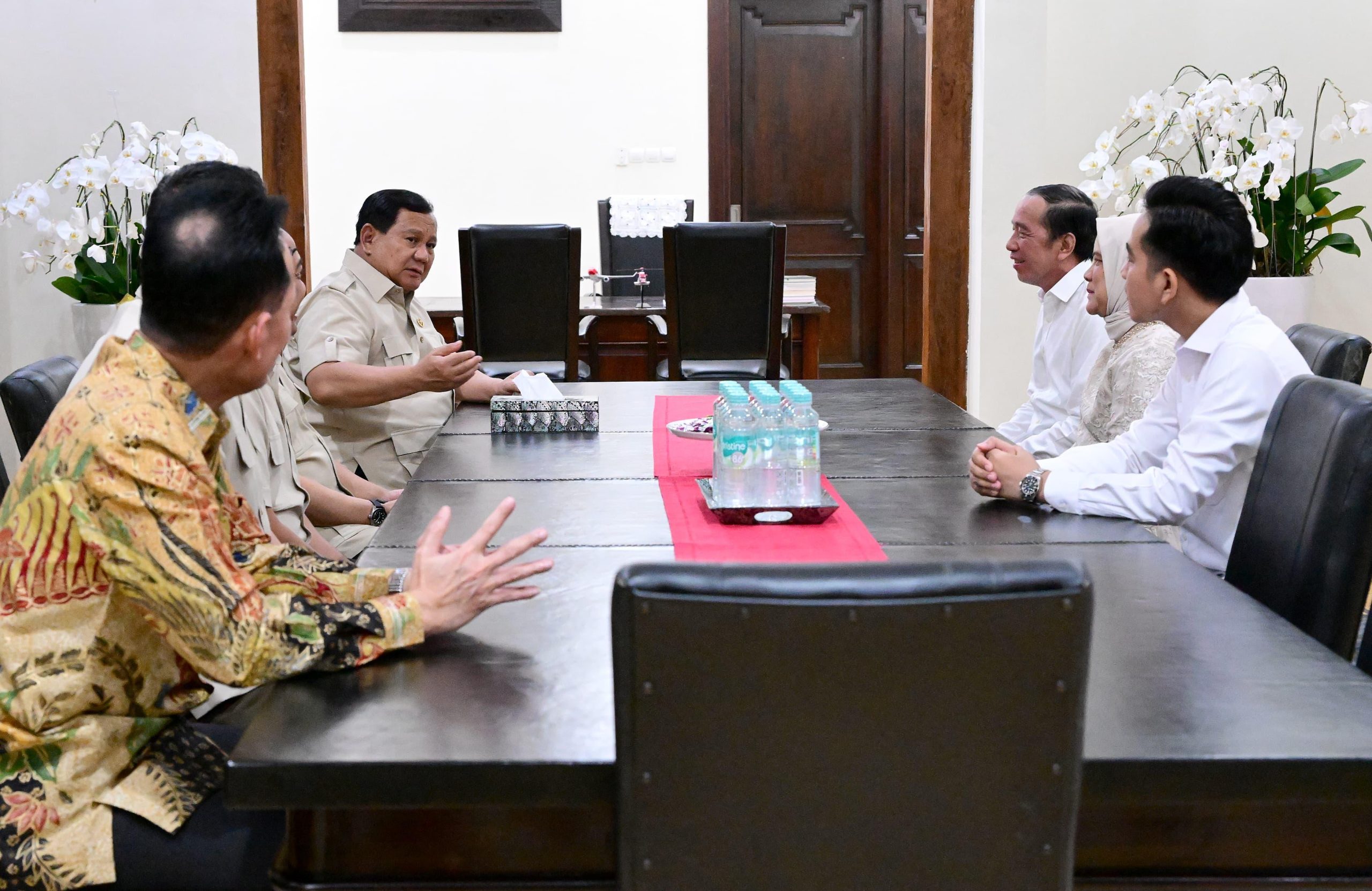 Pertemuan Presiden Prabowo dan Jokowi: Konsistensi Diplomasi Indonesia