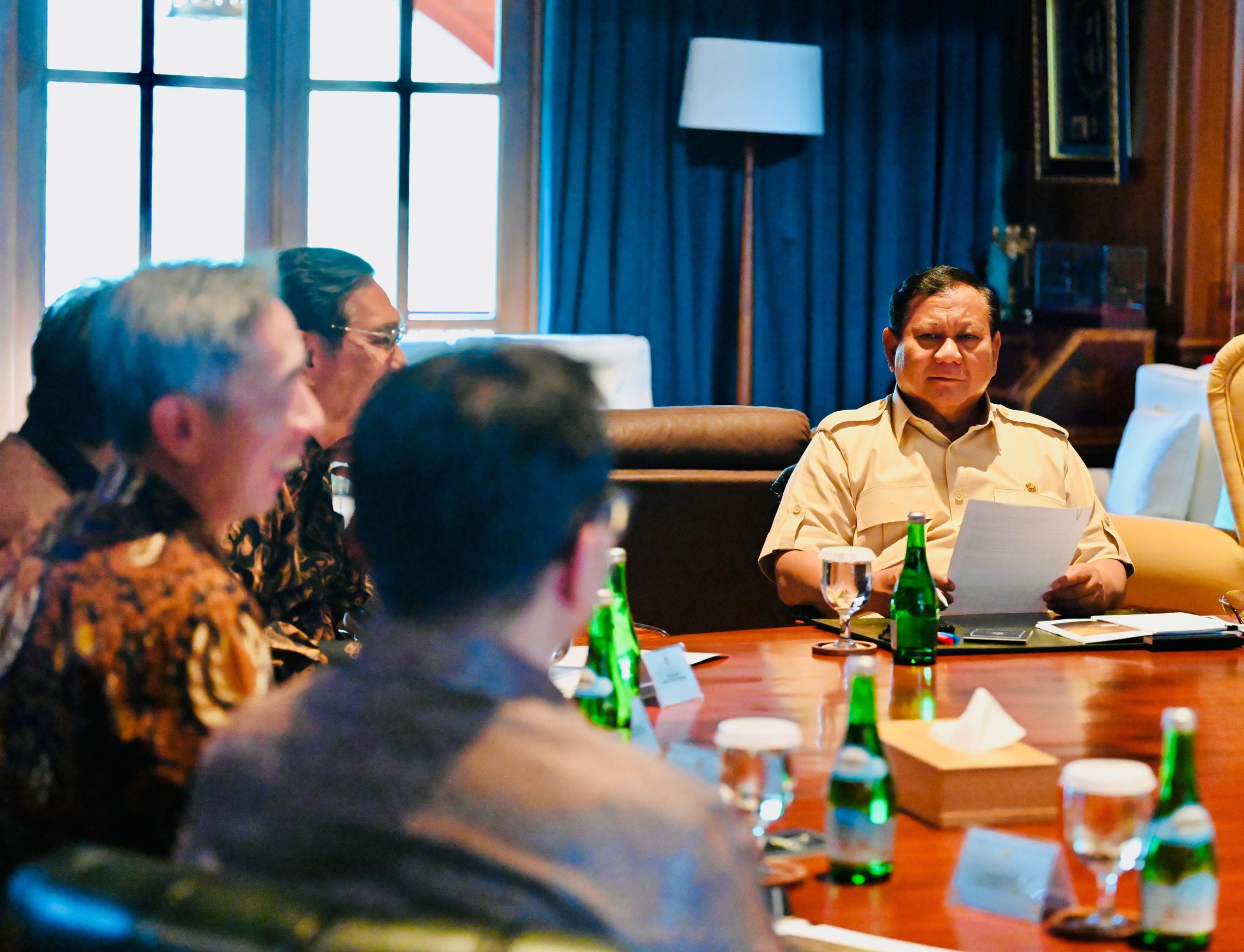 Prabowo Bahas Strategi Ekonomi Nasional dalam Rapat DEN di Hambalang