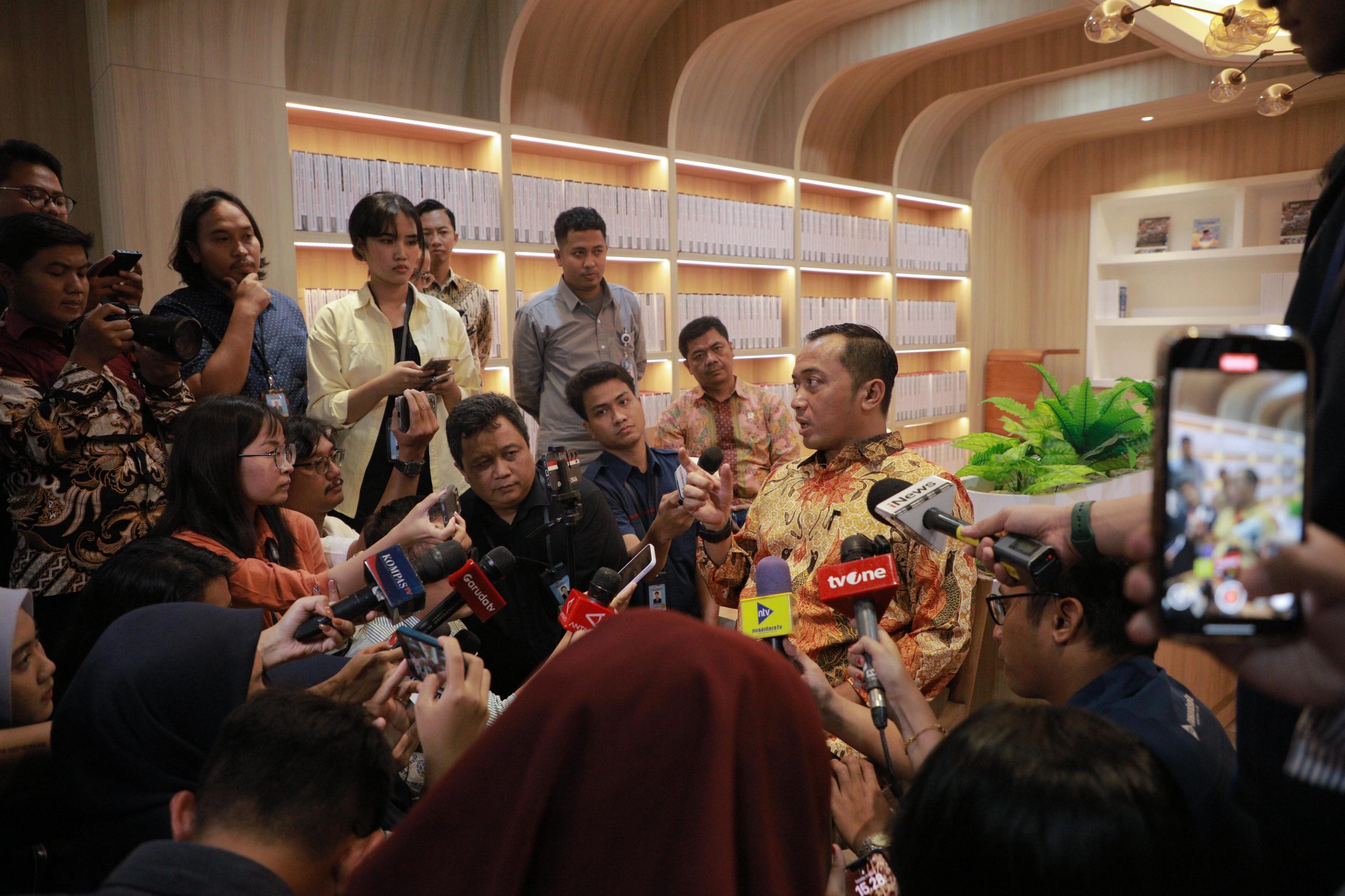 Mensesneg: Sekolah Rakyat dan Makna Kemerdekaan Hakiki