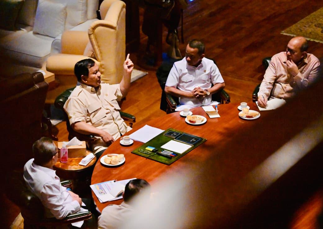 Prabowo dan Menteri Bahas Pertanian dan Investasi di Hambalang