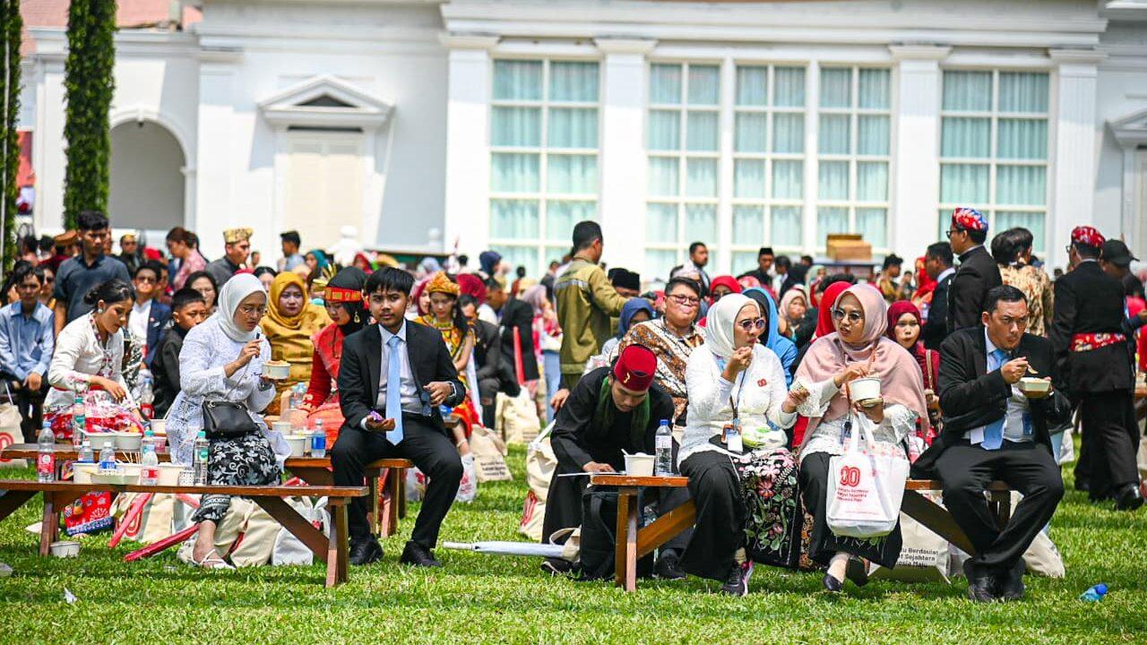 Pesta Rakyat di Istana: Merayakan Kemerdekaan Bersama