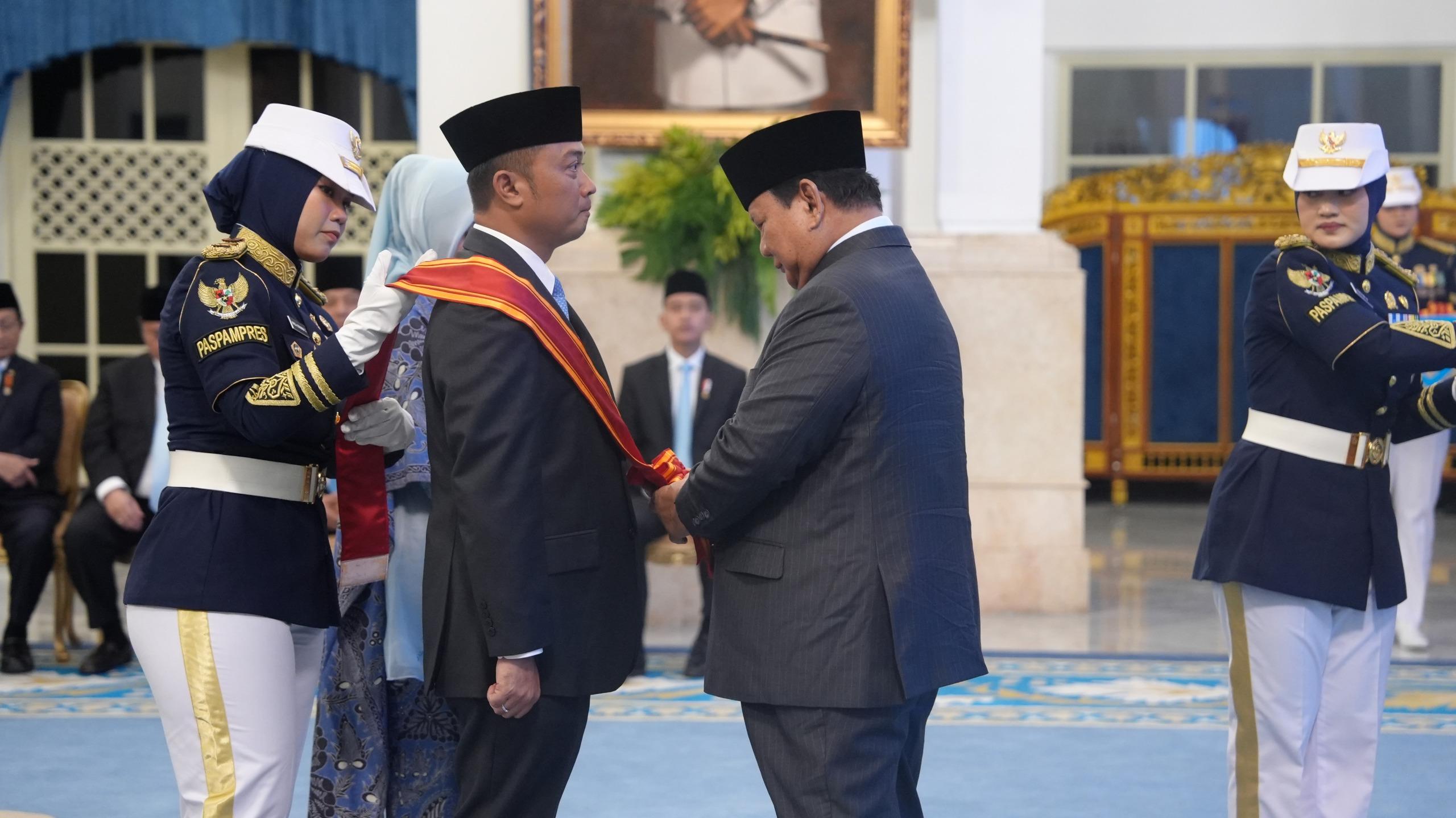 Prabowo Berikan Tanda Kehormatan kepada 141 Tokoh