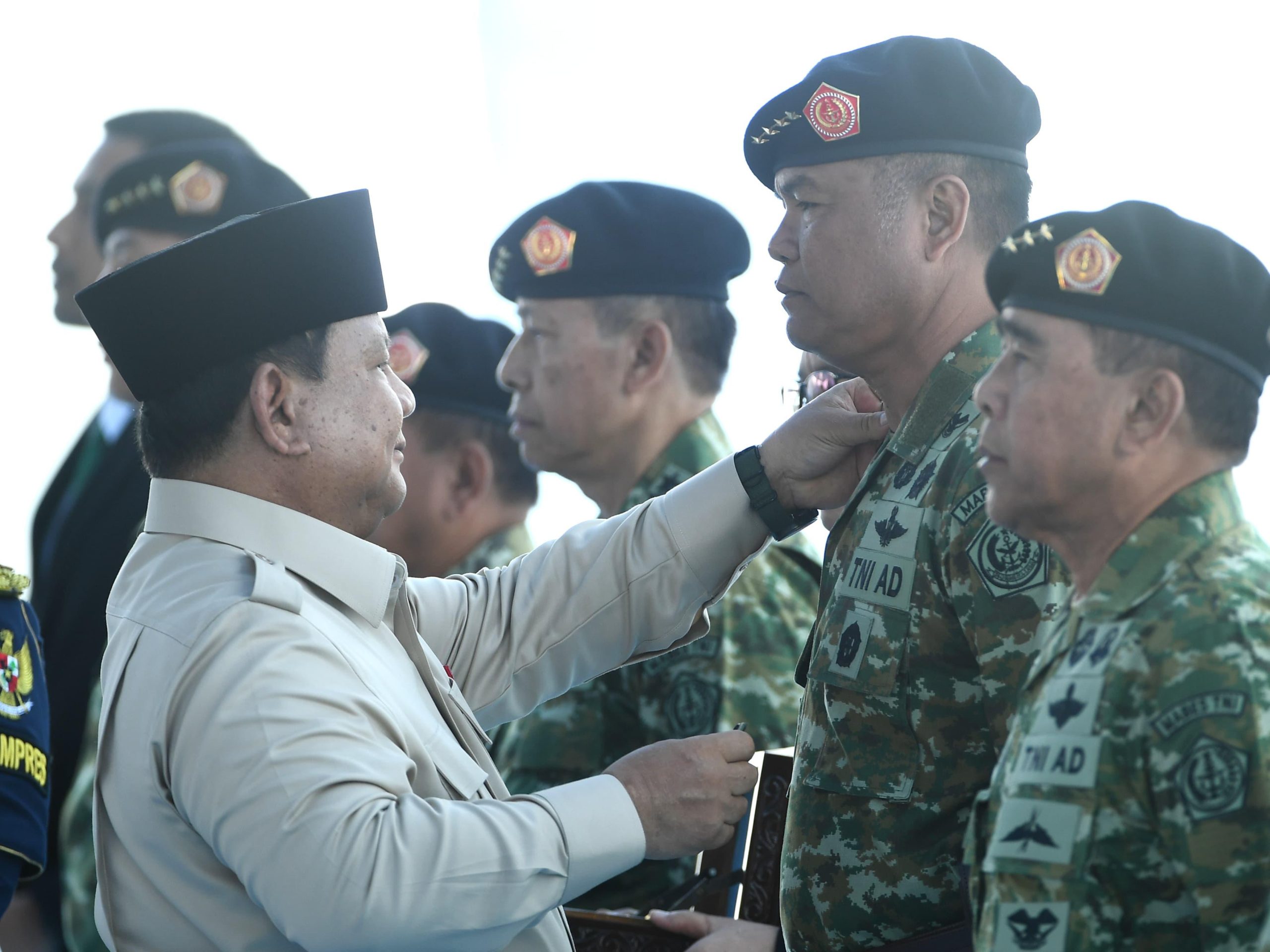 Presiden Prabowo Melantik Pejabat TNI dan Kemenhan di Batujajar