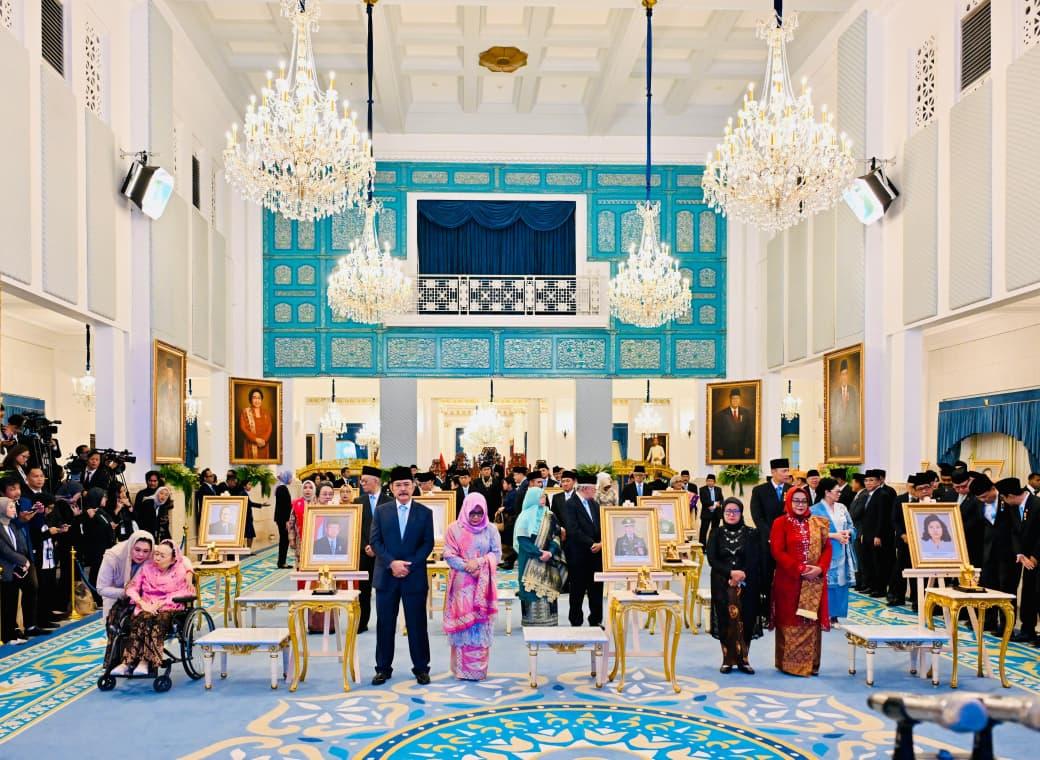 Prabowo Anugerahkan Gelar Pahlawan Nasional pada 10 Tokoh