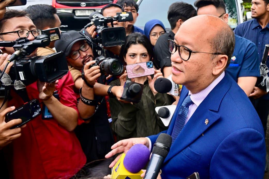 Presiden Prabowo Bahas Kerja Sama Kesehatan dengan Delegasi Sistema Group di Istana Merdeka