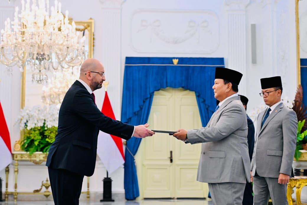 Prabowo Terima Surat Kepercayaan dari Diplomat 12 Negara