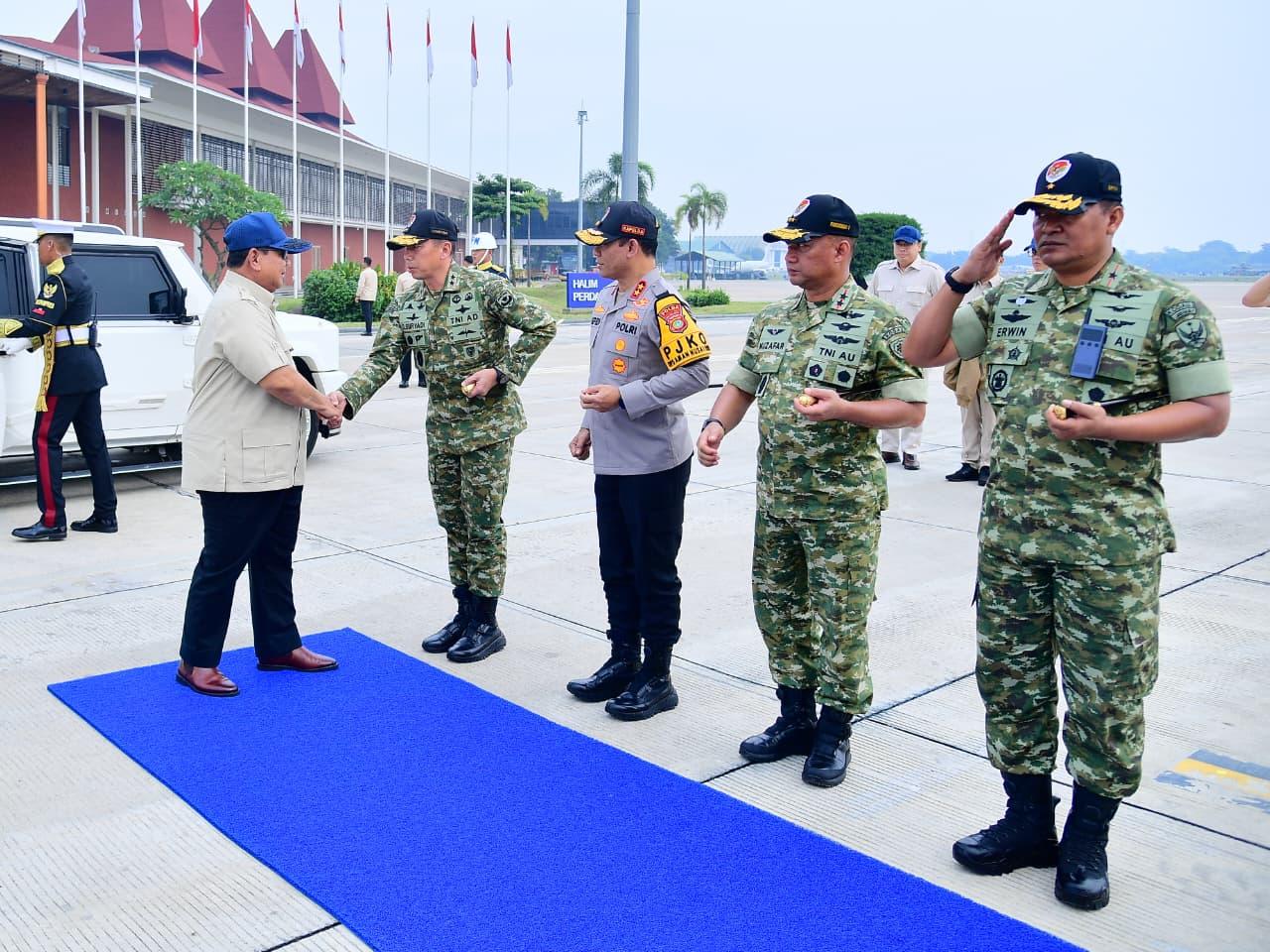 Prabowo Tinjau Daerah Bencana, Pastikan Penanganan Cepat