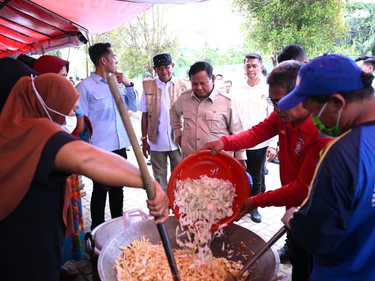 Prabowo Pastikan Penanganan Banjir di Langkat Optimal